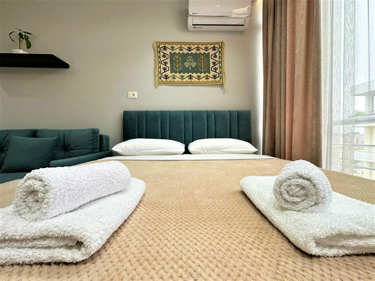 Trea Accomodations - Suite Lungomare Vlore Bagian luar foto
