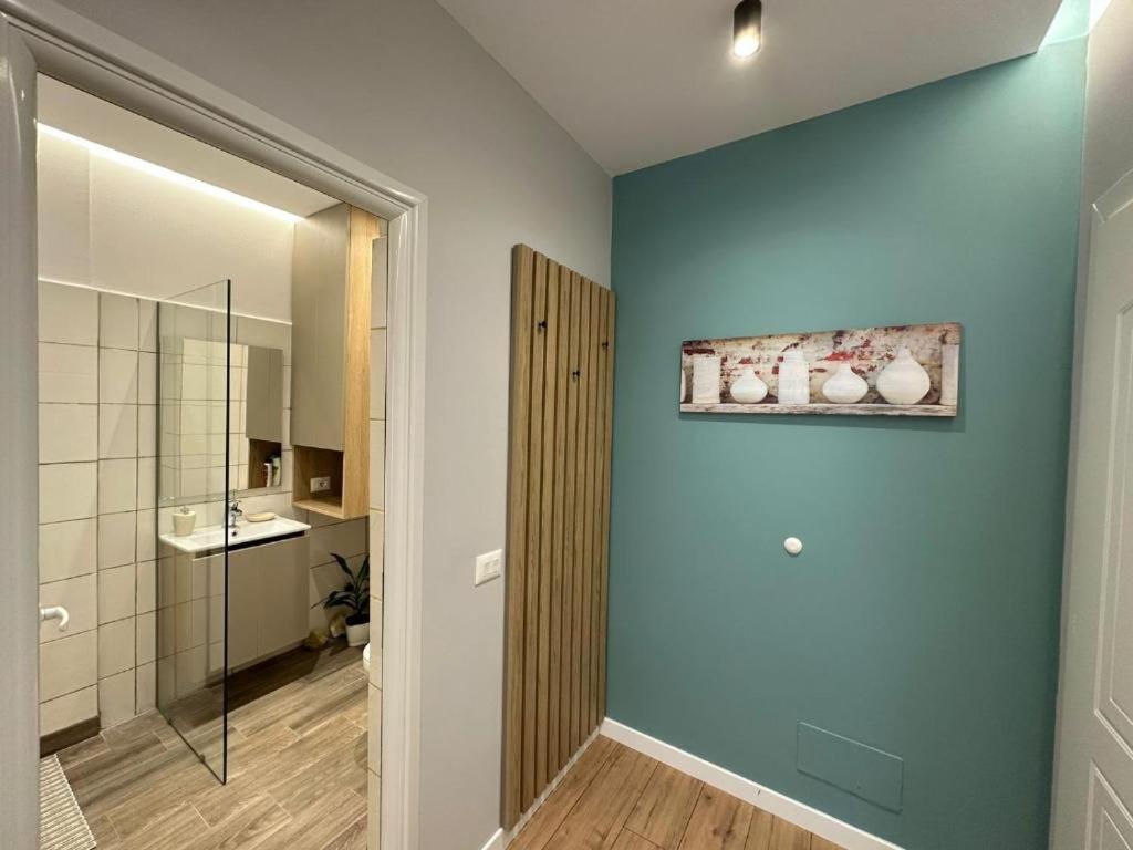 Trea Accomodations - Suite Lungomare Vlore Bagian luar foto